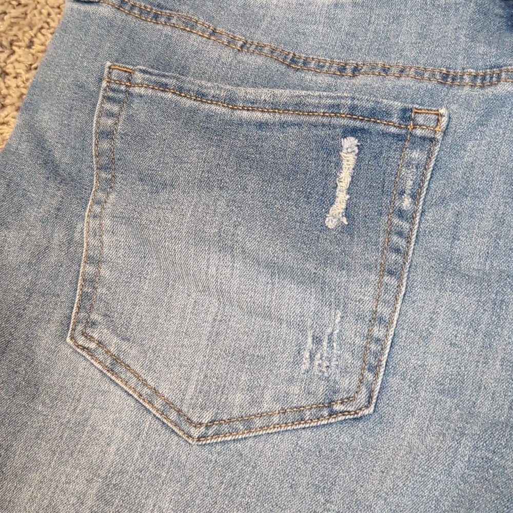 Seven 7 Frayed Weekend Denim Light Wash Distressed Shorts SZ 12 - Picture 10 of 13